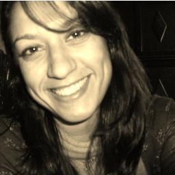 Administradora,colorada, pós graduanda em marketing, curto fotografia e viajar..