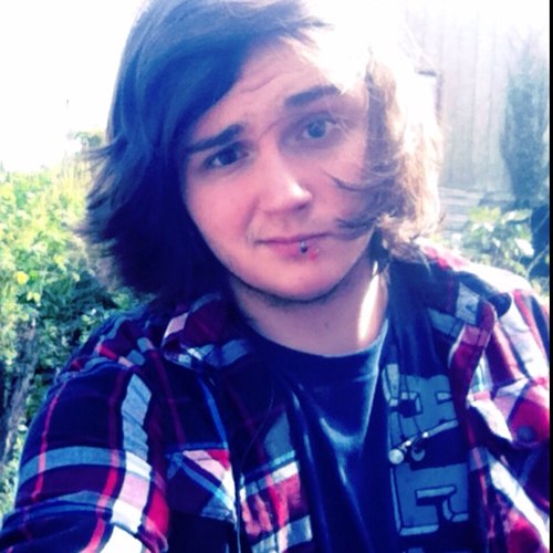 im the shit lol jk love heavy music and rap lol hmu?:) im pretty friendly to :)