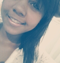 tenho 16 anos ,soou alegre , um pouquinho ciumenta ,taurina ,flamenguista, solteira  , tenho uma irma chata @Rayanne_granja (: