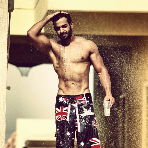 paste25's profile picture. عذراً يا نساء العالم :/ .... لا يوجد مثل أمي ({}) 3