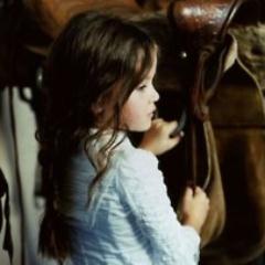 Hi I'm Renesmee Cullen.I'm 4 years old. Parents @MysticalEdward @Bella_Cullenxox (RP) *My special ibility is to show people what just happened*