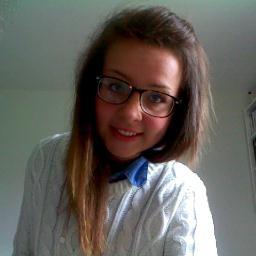 rosie, 16 and i'm mentally in a relationship with @edsheeran ok