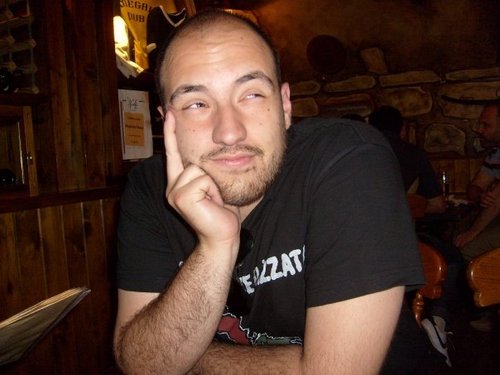 CarloMiccinilli's profile picture. Studente di astrofisica con svariati interessi tra cui la lettura, le arti marziali, le arti ed ovviamente il buon vecchio e sano comunismo libertario! xD