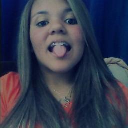 Corinthiana, pisciana, Luanete, Directioner, agitada, teimosa, as vezes louca, as vezes chata, mas sempre com os pés no chão (:
Gostou? #follow e conheça.
