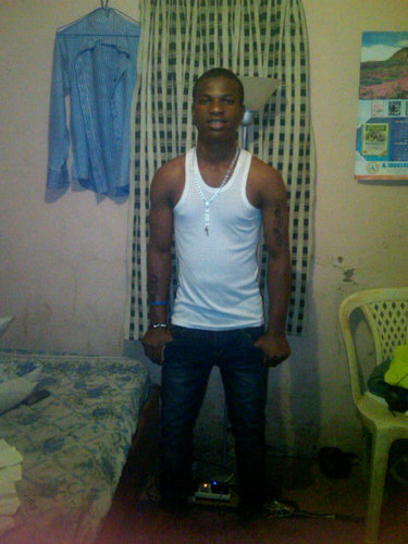An easy going person love by people and don't like problem.intrestd in Al.nd seriously looking for a relationship.call if u like 08134938003