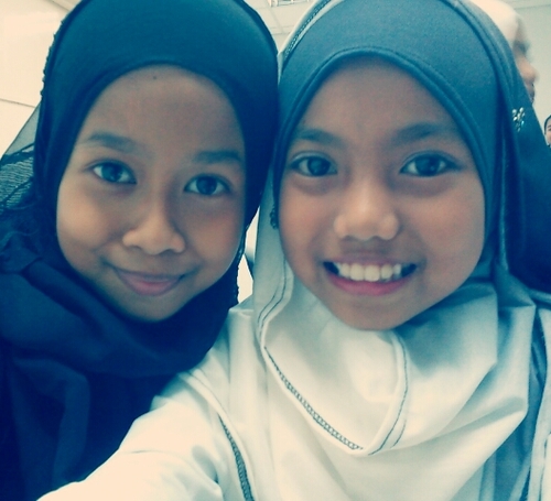 *~ Hi,the names HAYLEY SUHAILAH ~ I'm a Directioner,Bro and Smosher ~ Cause I LoVe One Direction,Pewdiepie and Smosh ~*