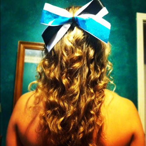 A flyer and her backspot here. We both cheer for Cheer Extreme. We tweet what every cheerleader is thinking. Follow us