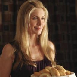 Juliet_815's profile picture. I don't make sandwiches, I only put toothpicks on it.