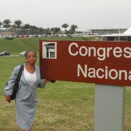 Sou evangélica, Bacharela em direito