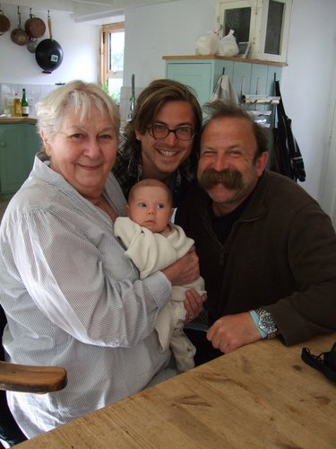 JennyTecnomum's profile picture. Barely sane mother of seven, granny to ten and now a great-granny to two!  Happy and contented.