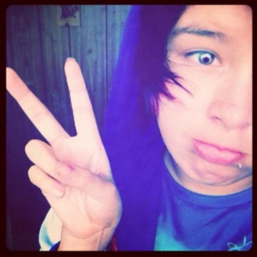 Hi im Myra. 
Follow me and i'll follow back.~