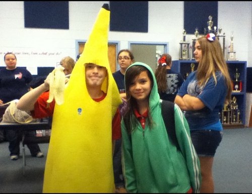 sierrastewart51's profile picture. Follow, follow back