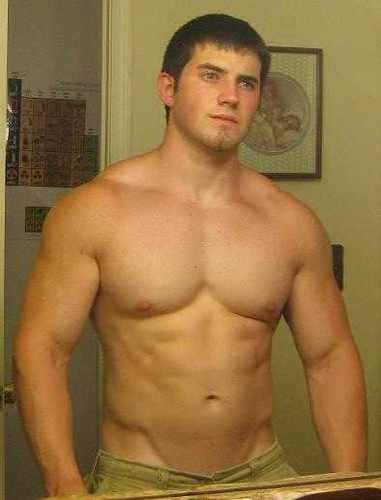 Hi my name is kyle,i love to workout and love muscular guys and jocks the profile pic is me :) if u like what you see follow me! 18+ only please
