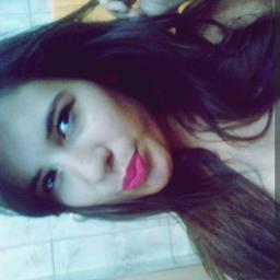 Pra começar soou Criistã, Vocalista da Banda Kadoshi ,Meu maior Prazeer é Louvar & Honrar a Deus  ..!  & sou  Namorada do @Dihenrique07 . ♥
