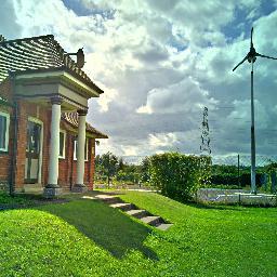 Hogacre Common Eco Park
is an inspirational resource for all
those recognising the need to act
locally to reduce our carbon footprint.