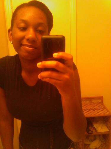 Follow me and il follow back! Cant no bio tell about me so what you see is what you get