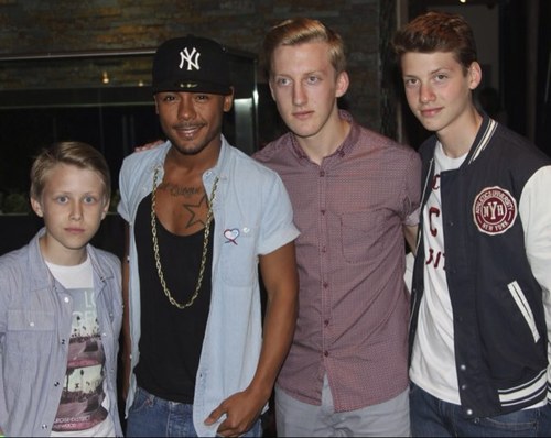 First fanpage for @TheValentinex3!