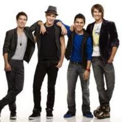 I love my life to them: ,@niallofficial, @zaynmalik, @harry_styles,& @louis_tomlinson, @justinbieber @ddlovato @bigtimerush my idols♥