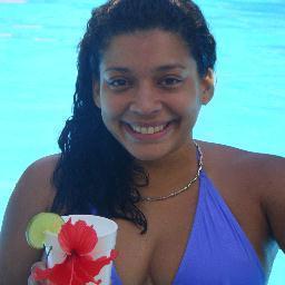 Orgullosamente dominicana, hija orgullosa, esposa y Mamá de Ricardo, Anestesióloga. Me encanta el cine y bailar. Flamera y Co.