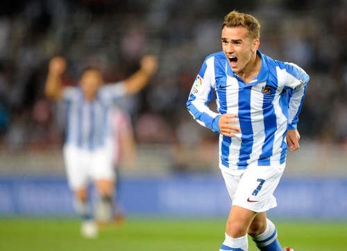 Jugador del Real Sociedad,nacido en Mâcon(Oficial)