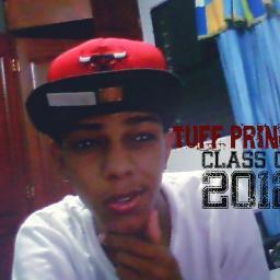 tengo 16 año vivo en  republica dominicana