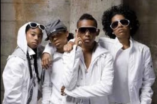Follow if you love Mindless Behaviour!!! Prodigy, Princeton, Ray Ray and Roc Royal xxxx #TeamMindless