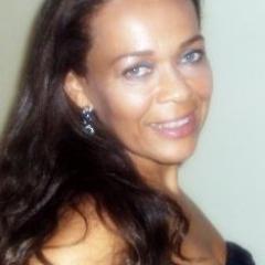 Kasue2's profile picture. Professora de Língua Portuguesa, apaixonada por Música e Literatura.