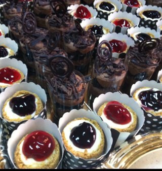 توفير طلبيات المعجنات والحلويات لجميع المناسبات حسابي على الانستغرام chifcake للطلب والاستفسار