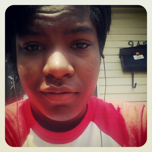 GlassOfOrangeJ's profile picture. You gotta follow to get followed #TeamFollowBack #TrackNation 100m.200m.Shot Put God strengthens me