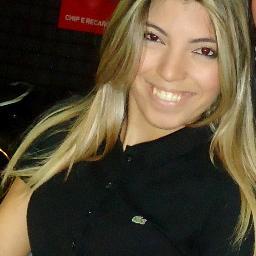 Quem tem luz própria incomoda quem vive no escuro.