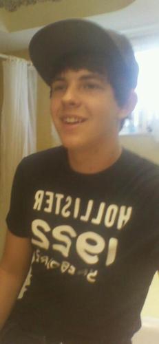 DcgFunontherun's profile picture. Just a normal kid trying to make peace and like all kids have friends. Life's short, so don't waste it on small things and make something of yourself.