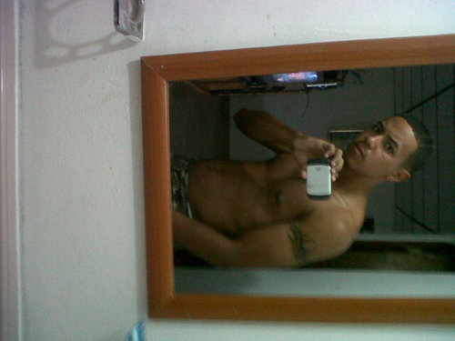 22Aird's profile picture. Soy un chico divertido me gusta el desorden, tengo 22 años, mi pasatiempo futbol, estudio ingieneria naval...