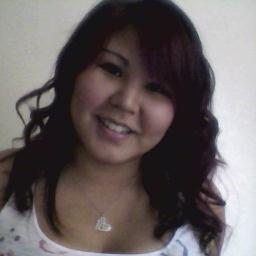 Name's Daphnee, and i love Musicc & Dance