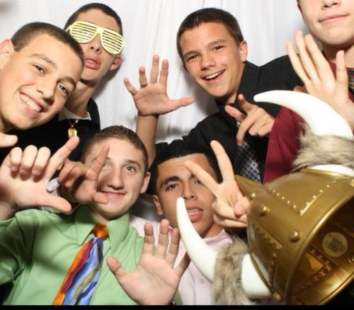 We're a bunch of kid tryna make it, trying to make everyone laugh, and make everyones day. We hope you guys watch our videos, like/comment/subscribe