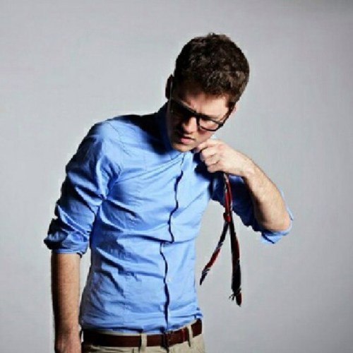 Hey, This is the first Alex Goot's fanbase from Indonesia! :) Go Check and Follow him: @alexgoot & http://t.co/vuBBtZp9oK :)