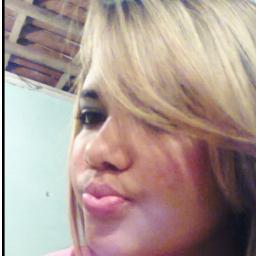 αquelα que todos αchαum os piores defeitos,
mαs que continuα vivendo
porque sαo os defeitos que lhe tornαum diferente
dαs perfeitinhαs ♥
beeijoo ;*