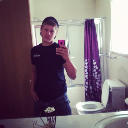 MarkandBella's profile picture. 