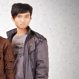 penikmat sayuran dan buah-buah an,,guitar player ,,pencinta olahrga futsal,,pencinta japanese style (Harajuku) || ♥Theti Ino Chan♥