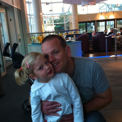 gibbo25573's profile picture. firefighter and dad to a beautiful little girl and has a wonderful girlfriend who i love loads,massive lfc and boxing fan