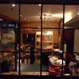 Established professional beauty salon&sunbeds,with The Sunbed Association.Located in town centre opposite 3 main car parks.2 therapists with 7 years experience.