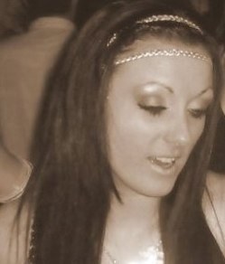 Hi all, i'm Aoife, bubbly and fun!! Drop us a tweet! x