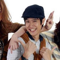 Pongthep_Panya's profile picture. นักศึกษาหนุ่มหน้าตาดี เป็นแฟนเอมิกามาตั้งแต่ปี 1 เป็นคนไม่รู้จุดมุ่งหมายในชีวิต ตามชะเอมไปเรื่อยๆ เลยไปสมัครเป็นคนขับรถน้องชายเจ้านายเอมิกา
