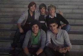 Taylor Swift enchanted me, One Direction lights up my world 3