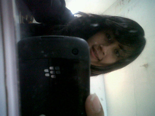 bungadebora's profile picture. Masih berharap