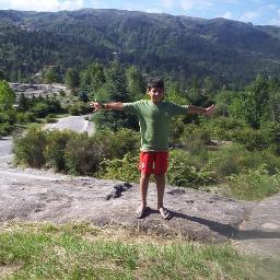 Hola, soy julian me encanta el futbol....siqueme y te sigo
