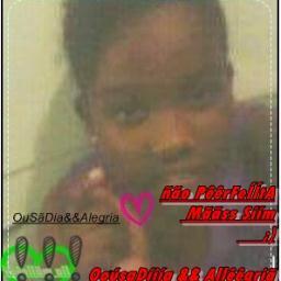 menina sonhadora eh feliz que corre atraiz do seus sonhos eh nunca deziste *.................* && que so tem rebeldia :)
