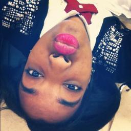 Instagram: shakieee
Hug & kiss my ass X & O .Me encanta bolsos de mano y los muchachos!!!^_^ I don't answer DM's
 R.I.P @ShoneX_
