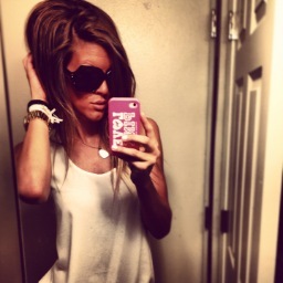 Interior Designer. Mama 1st. Lover of all things fashion & design. XoJ