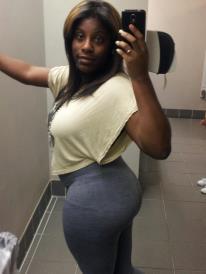 ii LiK3 Mii FOOD SPiiCY, MY MUSiC LOUD, AND MY BOYZ LiiGHT.! #teamdarkskinned #teamsexy #teamfollowback