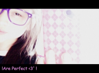 !Holy *-* ! Ems! Soy Directioner ;D ! Mii Favorito Es Niall Horan 3 ! Emm..Loo Que Me Guta Aser Es Sacarme Fotos Jujuj :L ! Emm..Pasarla SuperBiien ;) !^^